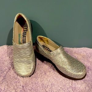 Women’s Greys Anatomy SoftWalk Meredith Clogs Nursing Professional Shoes Size 9M